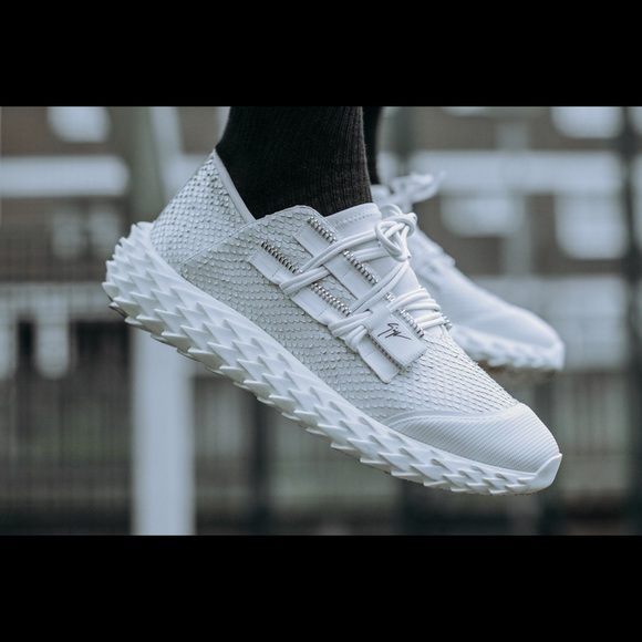 Giuseppe Zanotti Other - giuseppe zanotti NIB white snakeskin runners